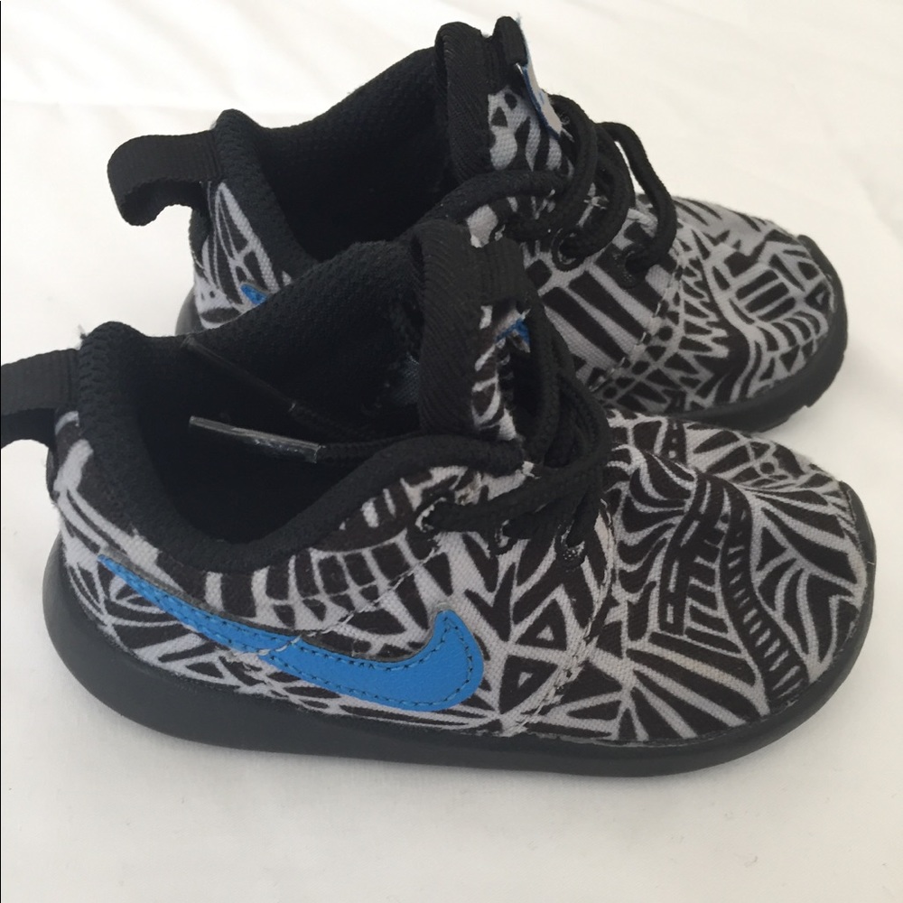 Toddler Nike shoes